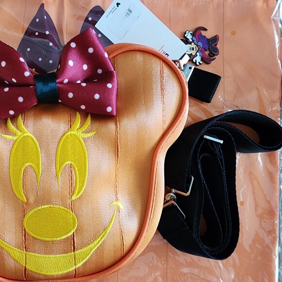 Harveys Disney Halloween Minnie Pumpkin Crossbody & Dust Bag Limited Edition NWT - Picture 3 of 16
